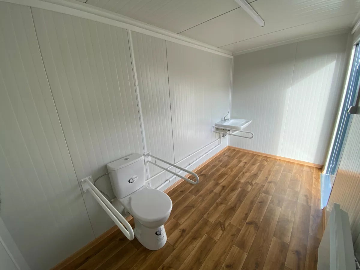 Contenedor sanitario para personas con discapacidad Contenedor sanitario para personas con discapacidad WC con rampa ( Ref: 3907 )